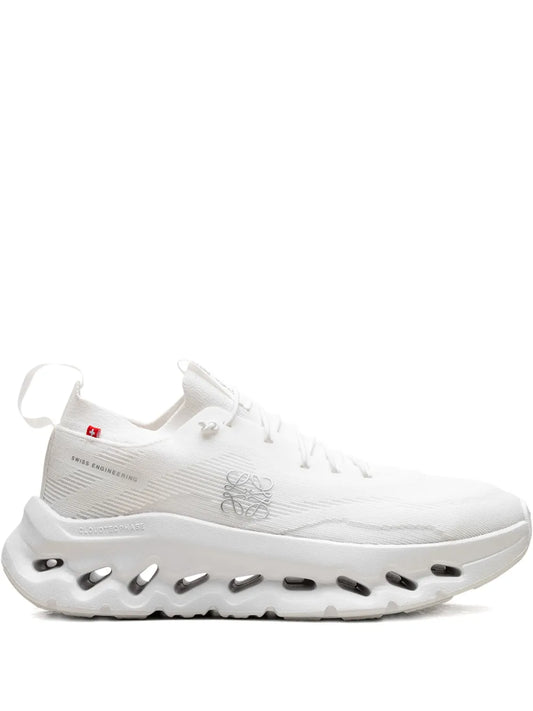 On Running Cloudtilt x Loewe All White